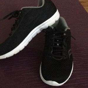 Saucony Women’s sneaker